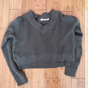 Tillys olive green crop sweater *like new condition*